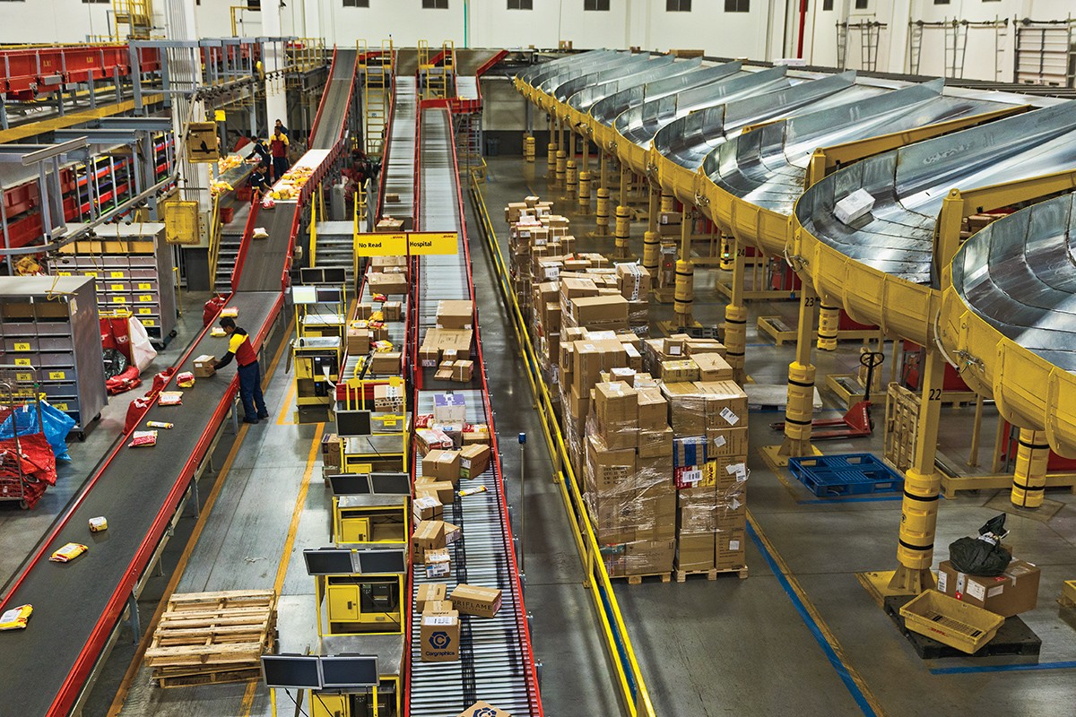 Líneas de producción en una planta  empresarial
